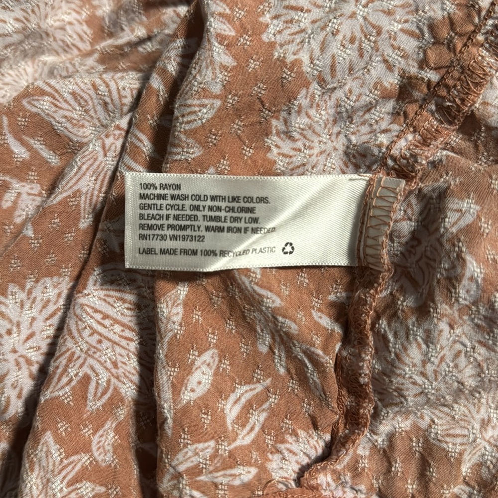 Universal Thread button down shirt - Picture 4 of 7